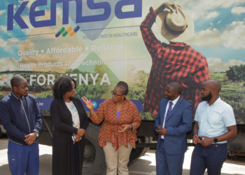 Kenya Medical Association President Dr Were Onyino (left) Pharmaceutical Society of Kenya CEO Dr Daniella Munene, KEMSA CEO Terry Ramadhani NNA-Kenya National 2nd Vice Chairperson Mr Dennis Ngao Mbithi and KDA President Dr Tim Theuri.