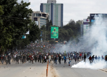 People attend a demonstration against Kenya's proposed finance bill 2024/2025 in Nairobi, Kenya, June 25, 2024. REUTERS/Monicah Mwangi